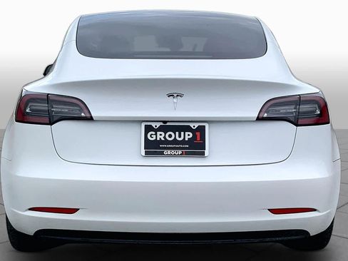 Used 2023 Tesla Model 3 Standard Range RWD image 4