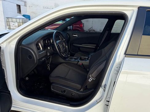 Used 2019 Dodge Charger SXT image 10