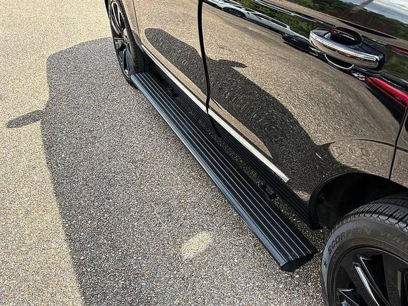 Used 2022 Lincoln Navigator Reserve AWD/4WD image 13