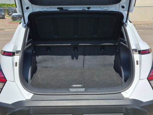 Used 2025 Hyundai Kona SEL FWD image 6