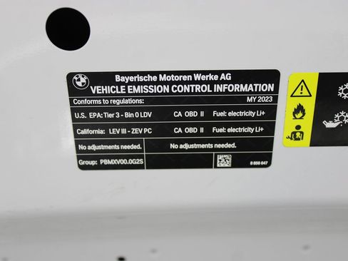 Used 2023 BMW i4 eDrive35 w/ Premium Package RWD image 46