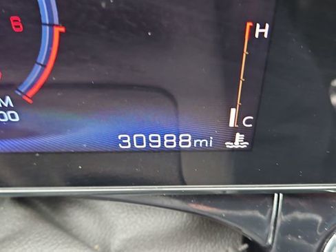 Used 2024 Chevrolet Trax RS w/ Sunroof Package image 17