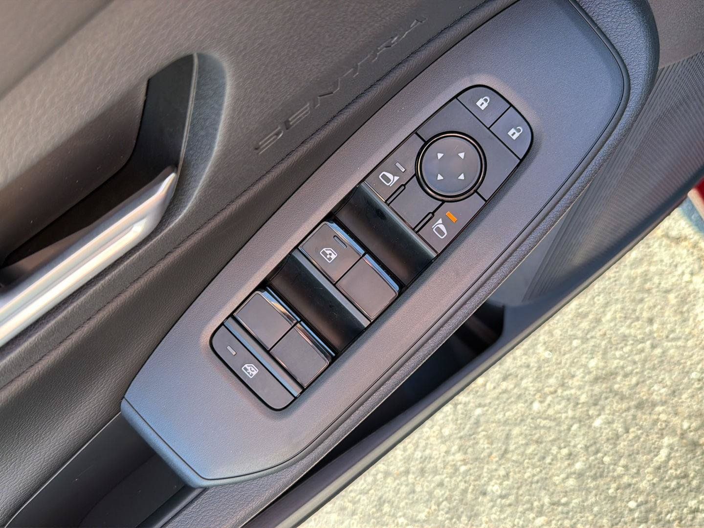 New 2027 Nissan Sentra SV w/ SV Convenience Package FWD image 31