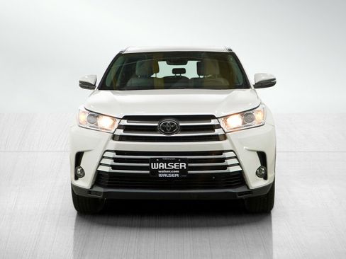 Used 2018 Toyota Highlander XLE image 8
