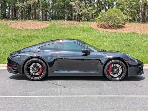 Certified 2023 Porsche 911 Carrera GTS RWD image 32