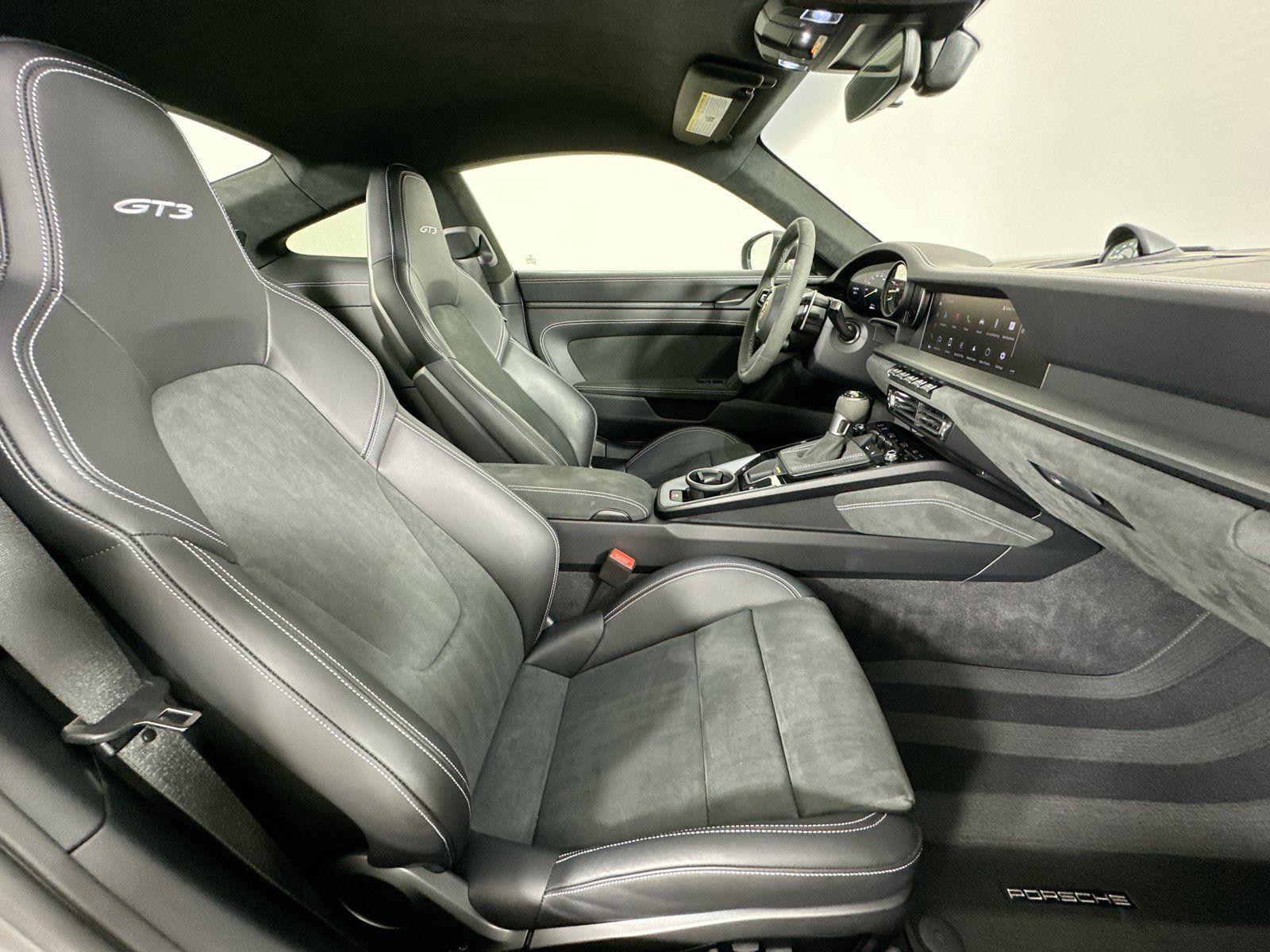 Used 2024 Porsche 911 GT3 RWD image 39