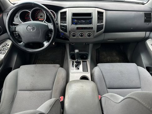 Used 2006 Toyota Tacoma Base image 12