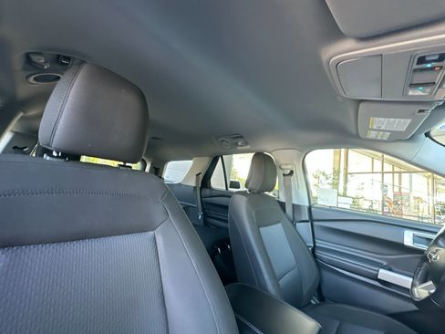 Certified 2022 Ford Explorer XLT w/ Class IV Trailer Tow Package image 19