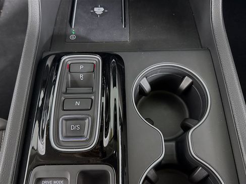 Used 2025 Honda Pilot EX-L image 19