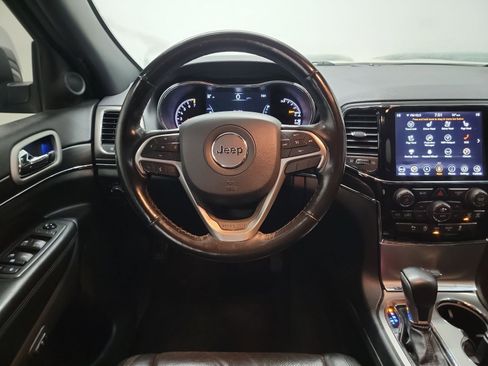 Used 2020 Jeep Grand Cherokee Limited w/ Luxury Group II AWD/4WD image 16