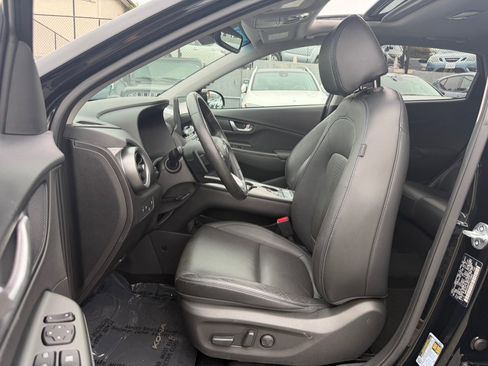 Used 2023 Hyundai Kona Limited FWD image 11