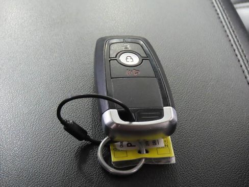 Used 2024 Ford Edge SEL AWD/4WD image 18