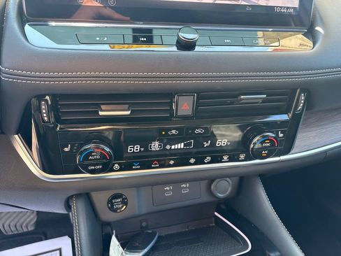Used 2024 Nissan Rogue Platinum w/ Platinum Premium Package AWD/4WD image 23