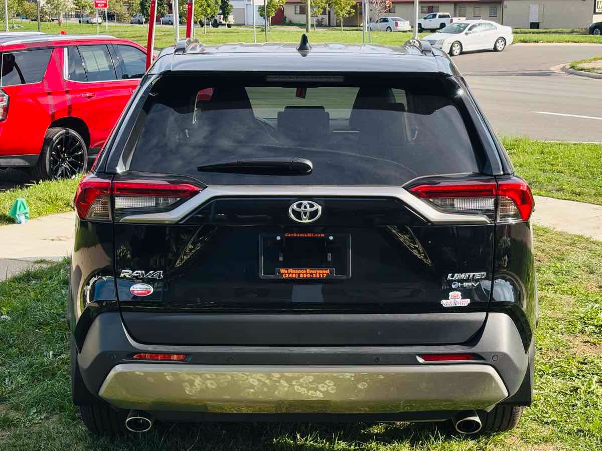 Used 2025 Toyota RAV4 Limited w/ Weather Package AWD/4WD image 8