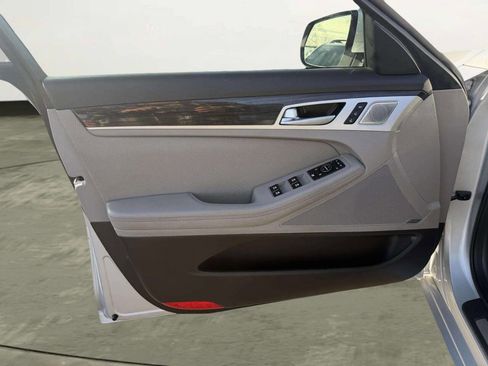 Used 2018 Genesis G80 3.8 w/ Option Group 02 image 12