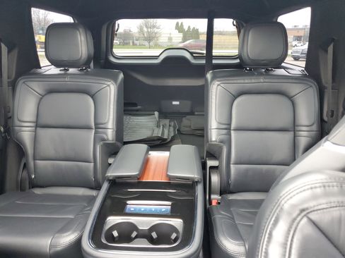 Used 2022 Lincoln Navigator Reserve image 19