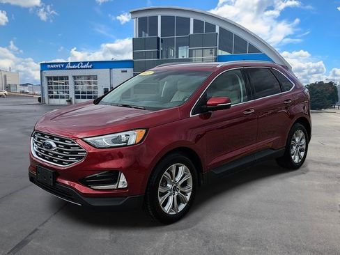 Used 2019 Ford Edge Titanium w/ Class II Trailer Tow Package image 1