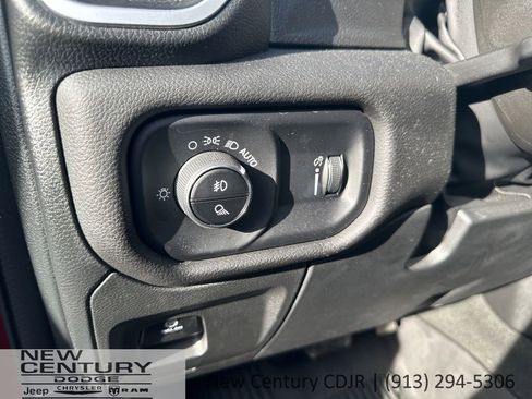 Used 2023 RAM 1500 Big Horn image 9