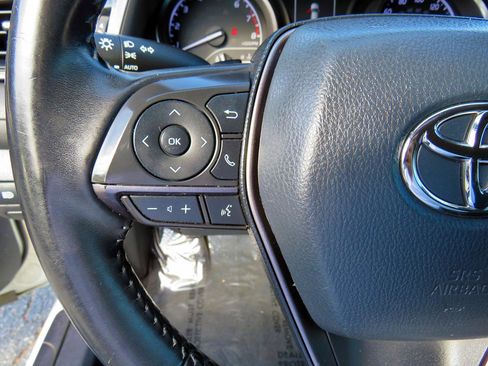 Used 2022 Toyota Camry SE w/ Carpet Mat Package (TMS) image 26