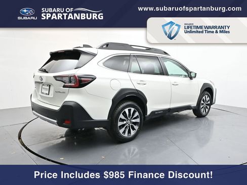 Used 2023 Subaru Outback Limited image 7