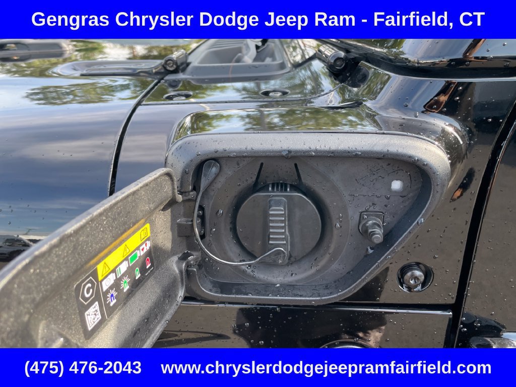 Used 2024 Jeep Wrangler High Altitude AWD/4WD image 15