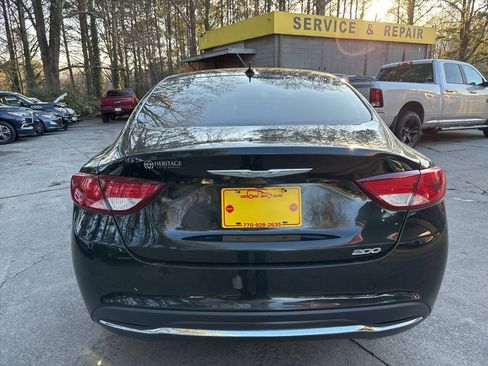 Used 2016 Chrysler 200 Limited FWD image 6