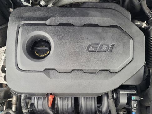 Used 2020 Hyundai Santa Fe SE w/ Cargo Package image 30