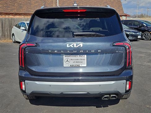 Used 2023 Kia Telluride EX w/ EX Captain's Chair Package image 6