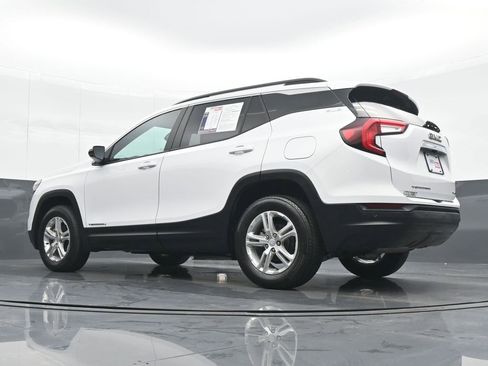 Used 2023 GMC Terrain SLE w/ Driver Convenience Package image 19