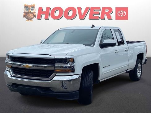 Used 2018 Chevrolet Silverado 1500 LT w/ All Star Edition image 5