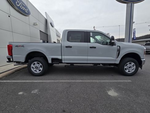 New 2026 Ford F250 XLT image 2