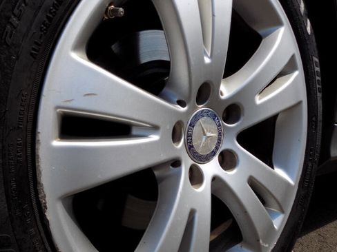 Used 2011 Mercedes-Benz C 300 Luxury image 7