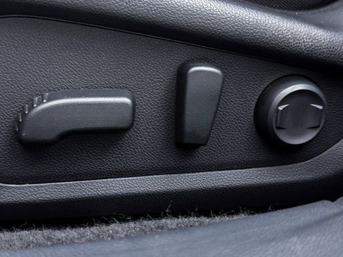 Used 2024 Subaru Crosstrek 2.5i Limited w/ Crosstrek Mirror Package image 23