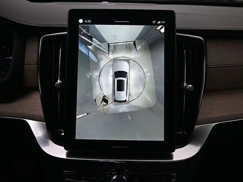 New 2026 Volvo XC90 T8 Plus w/ Protection Package Premier image 11