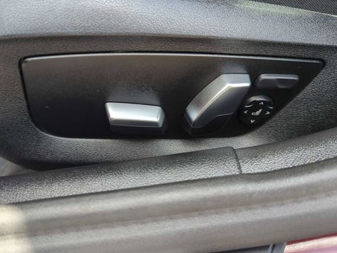 Certified 2023 BMW 540i xDrive w/ Premium Package image 17