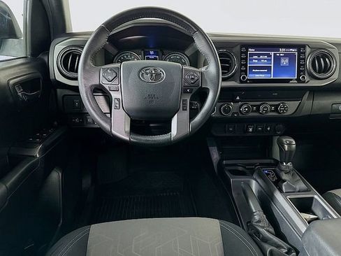 Used 2020 Toyota Tacoma TRD Sport AWD/4WD image 21