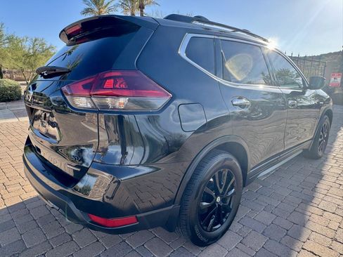 Used 2018 Nissan Rogue SV FWD image 8