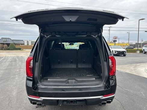 Used 2025 GMC Yukon XL Denali w/ Sun & Power Step Package image 9