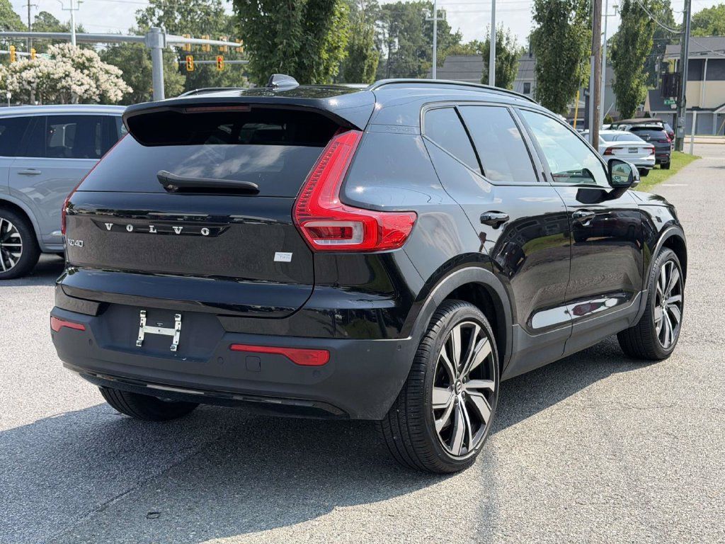 Used 2022 Volvo XC40 P8 Recharge Ultimate AWD/4WD image 19