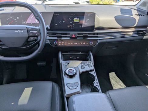 Certified 2026 Kia Sportage SX Prestige AWD/4WD image 18