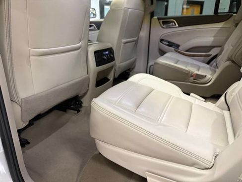 Used 2020 GMC Yukon Denali AWD/4WD image 24