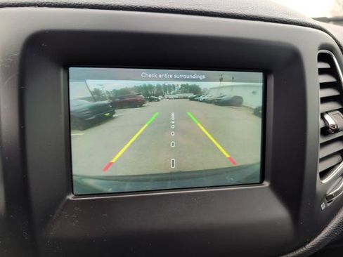 Used 2020 Jeep Compass Latitude w/ Cold Weather Group AWD/4WD image 27