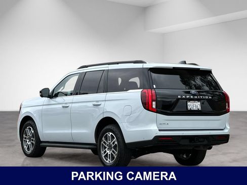 Used 2025 Ford Expedition Active AWD/4WD image 4