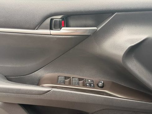 Used 2024 Toyota Camry SE FWD image 17