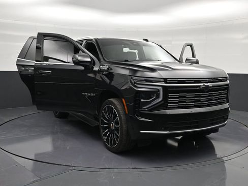 Used 2025 Chevrolet Tahoe High Country image 31