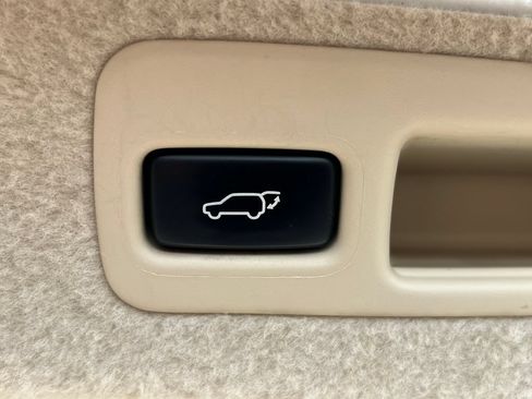 Used 2011 Lexus RX 350 AWD w/ Premium Pkg image 39