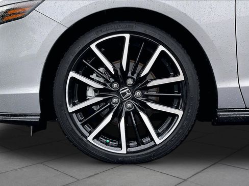 Used 2025 Honda Accord Touring image 10