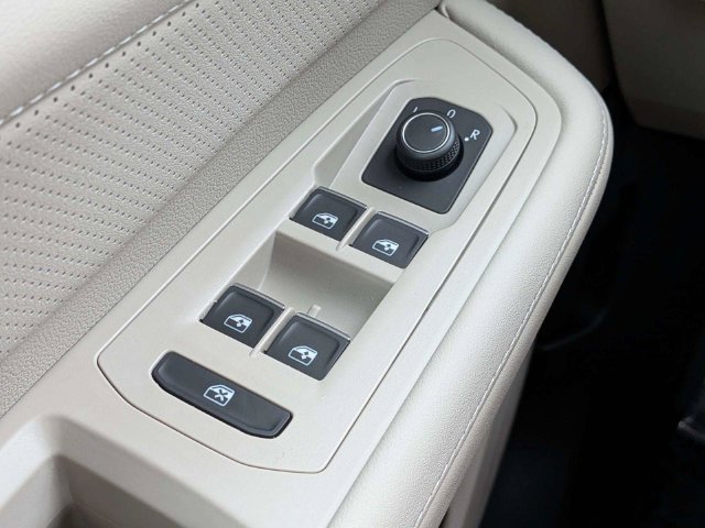 New 2026 Volkswagen Atlas SE FWD image 26