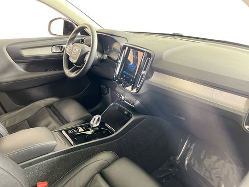 Used 2023 Volvo XC40 B5 Plus w/ Driver Assist Package image 29