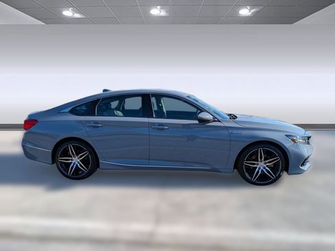 Used 2021 Honda Accord Touring image 8